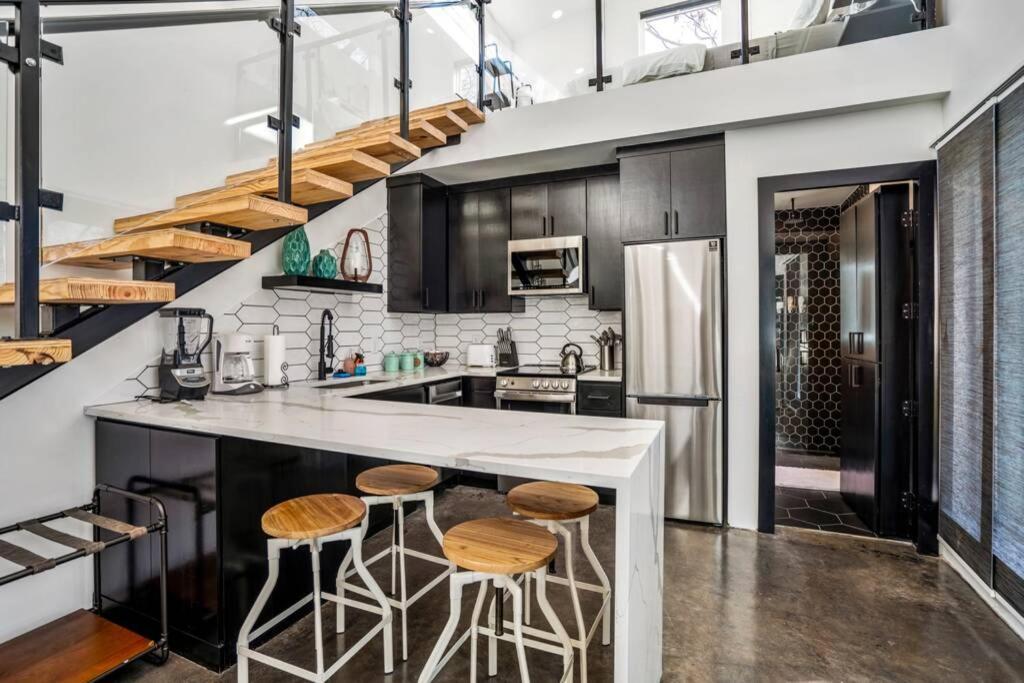 Quantum Tiny Loft At East End Revitalized Хьюстон Экстерьер фото