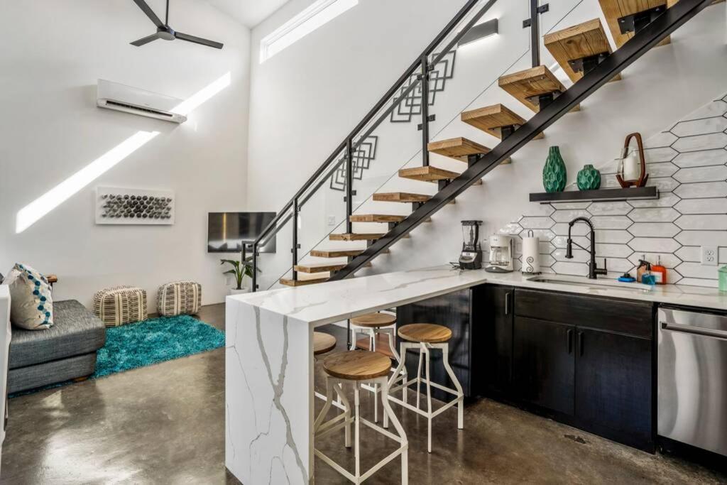 Quantum Tiny Loft At East End Revitalized Хьюстон Экстерьер фото